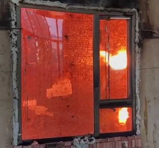 DOUBLE LAYER FIRE-RATED GLASS